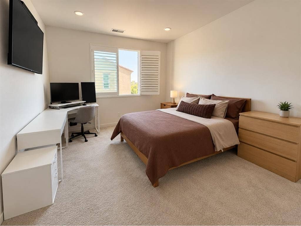 Master Bedroom, private bath
