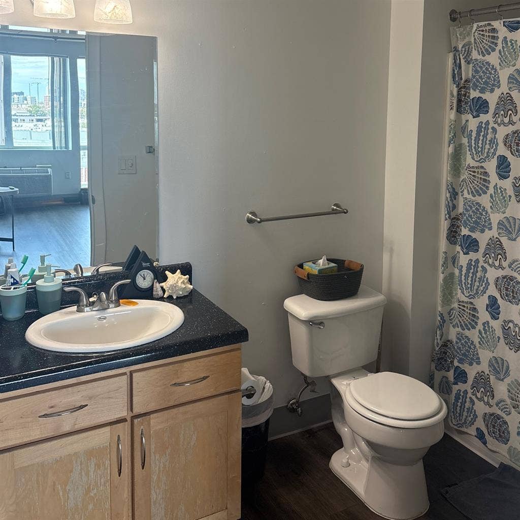 Room downtown