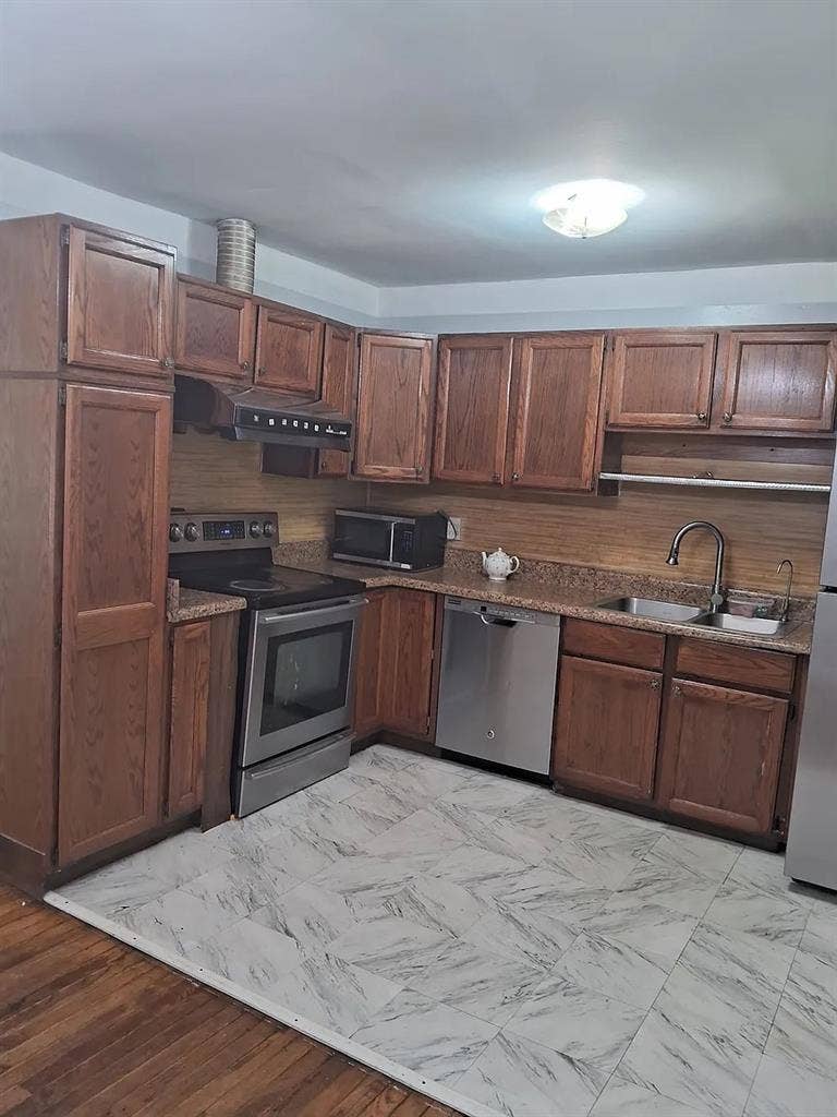 5 BR in Doraville