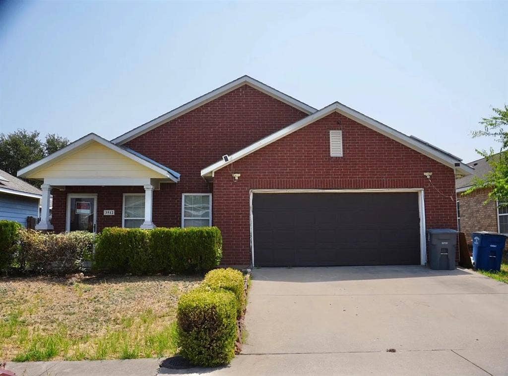 3 BR in Dallas