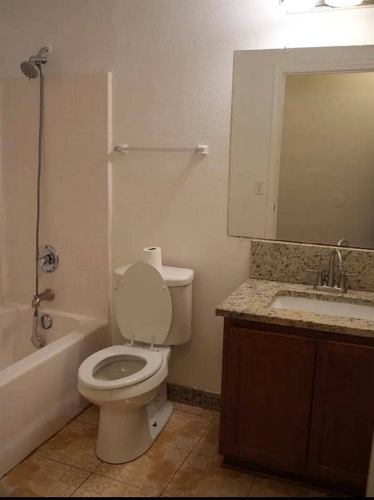 3 BR in Dallas