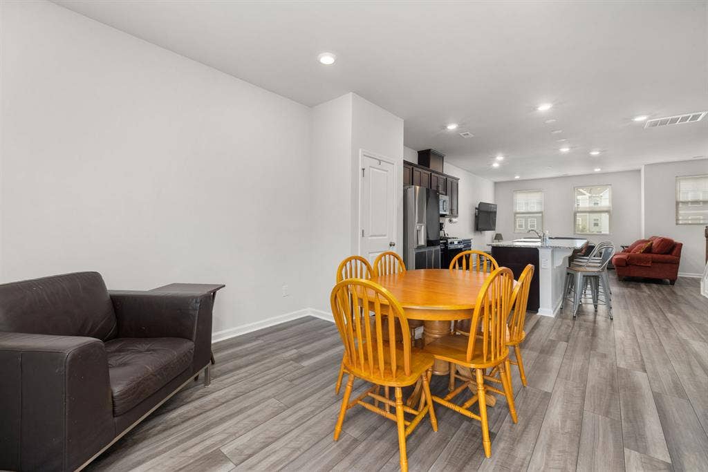 3 BR in Raleigh