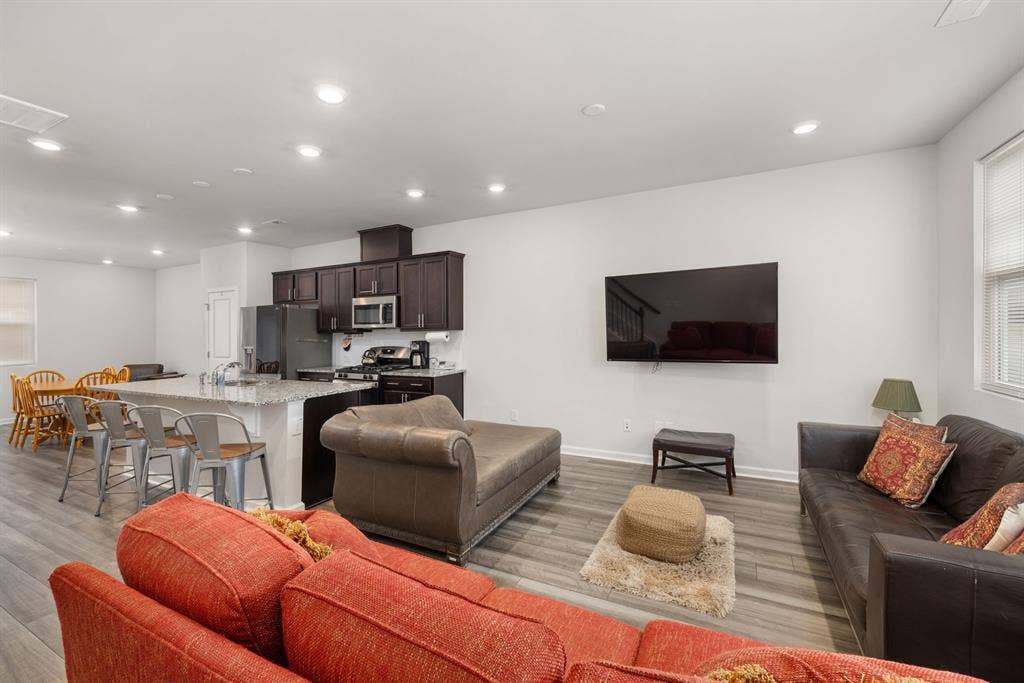 3 BR in Raleigh