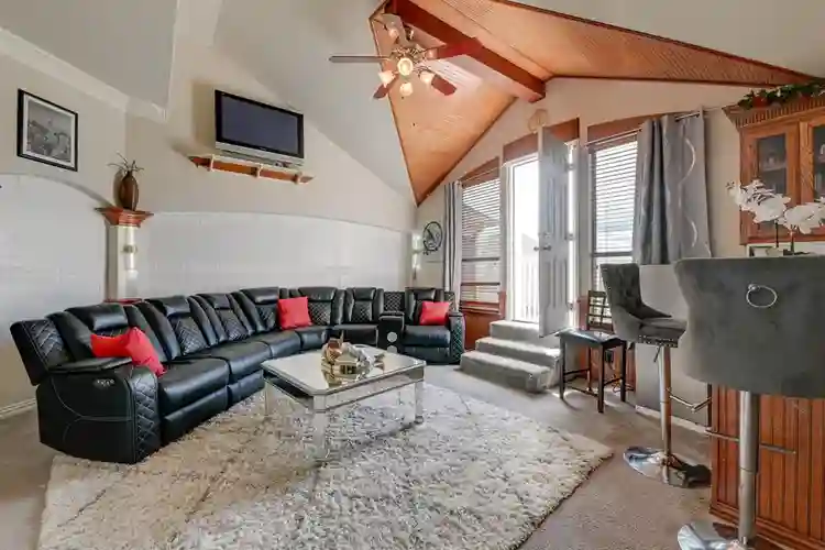 4 BR in Grand Prairie