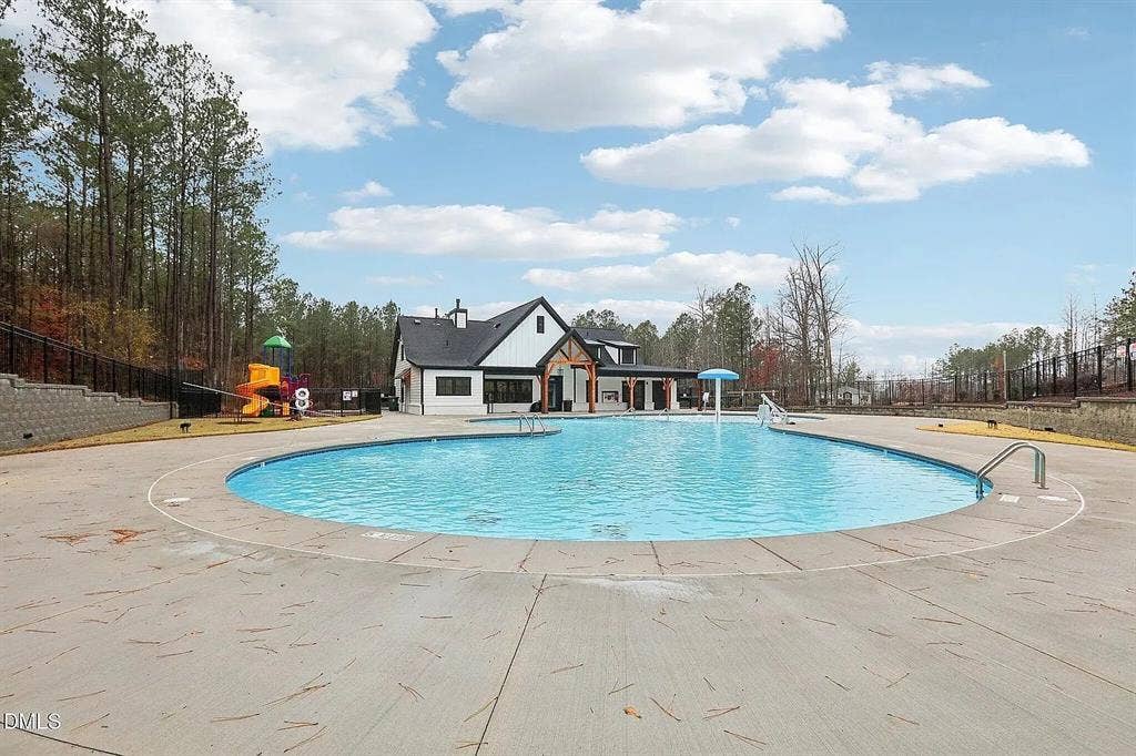 5 BR in Garner