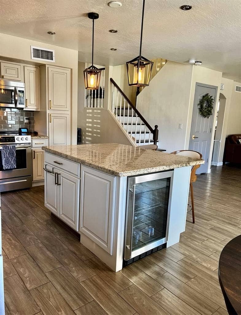 ISO male ~20-28 shared bathroom