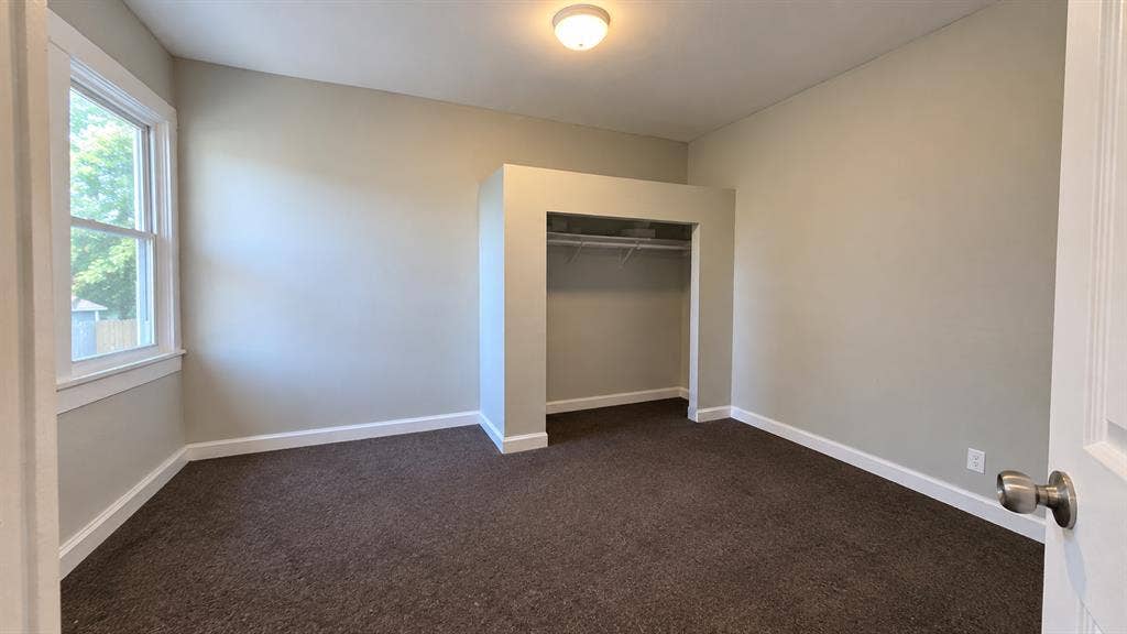 Roommate needed - Lancaster PA