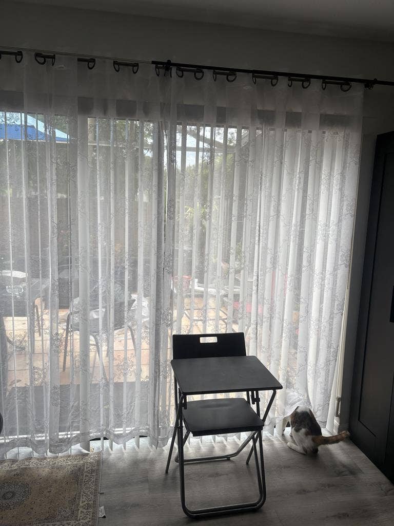 Sunrise Large room for rent