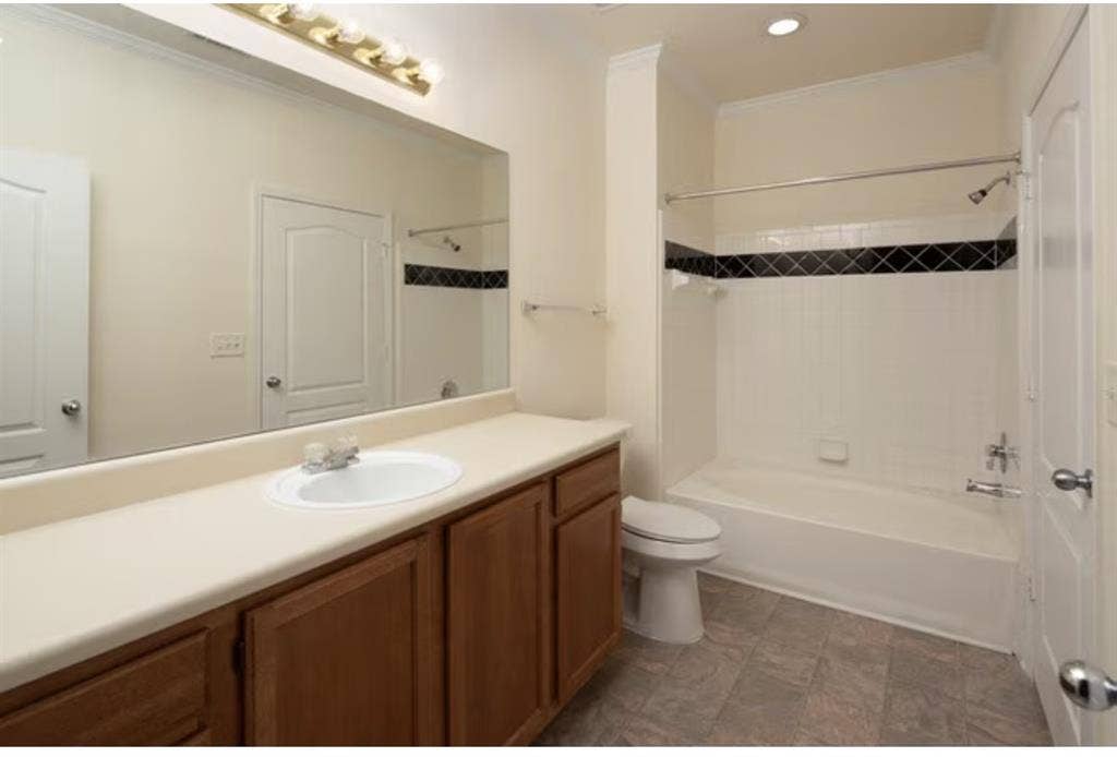 3 bedroom 2 bath apartment