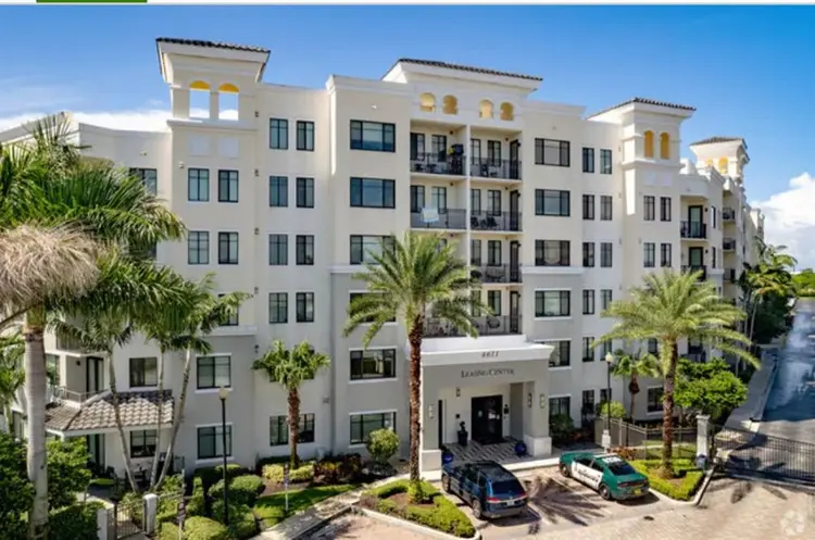 Beautiful apt at Lighthouse Point