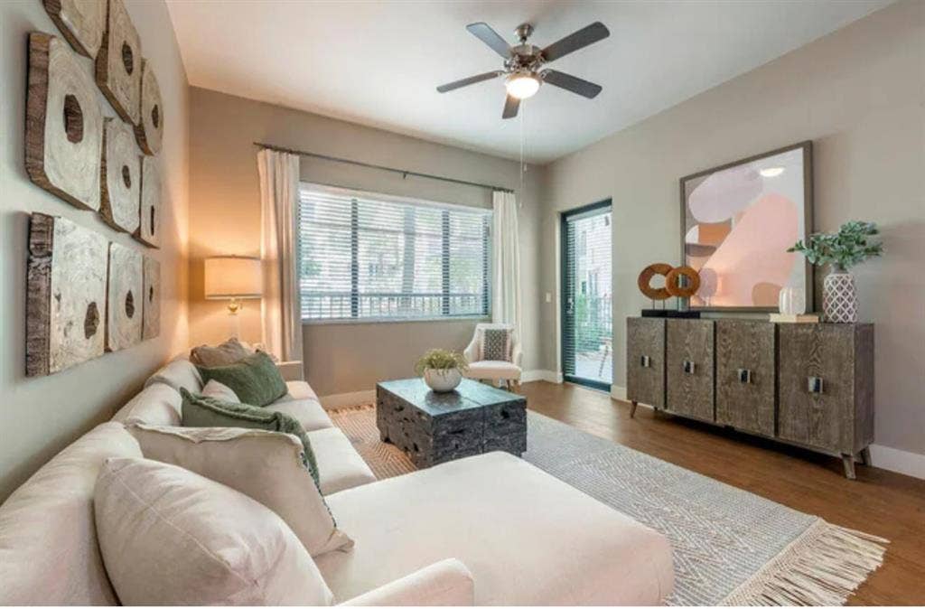 Beautiful apt at Lighthouse Point