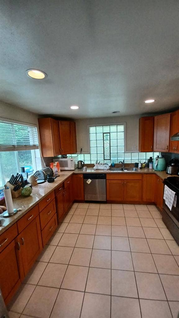 1 BR Available in North Beacon Hill