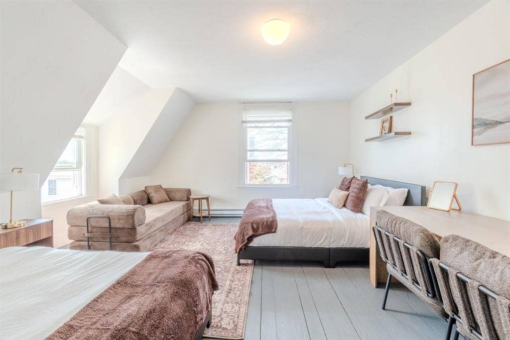 4-BEDROOM, 1-BATH APARTMENT