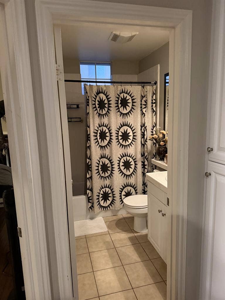 Room for rent! 3 bedroom 3 ba.