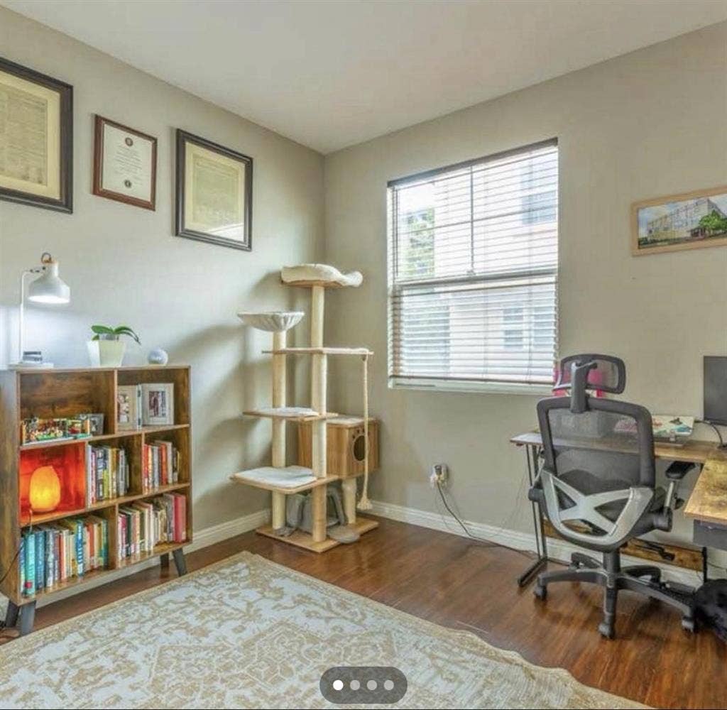 Room for rent! 3 bedroom 3 ba.