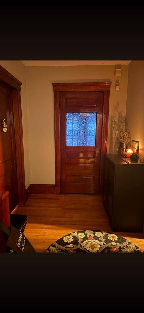 ROOM AVAILABLE FOR NOV/DEC 1st