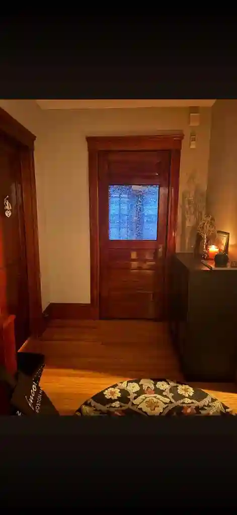 ROOM AVAILABLE FOR NOV/DEC 1st