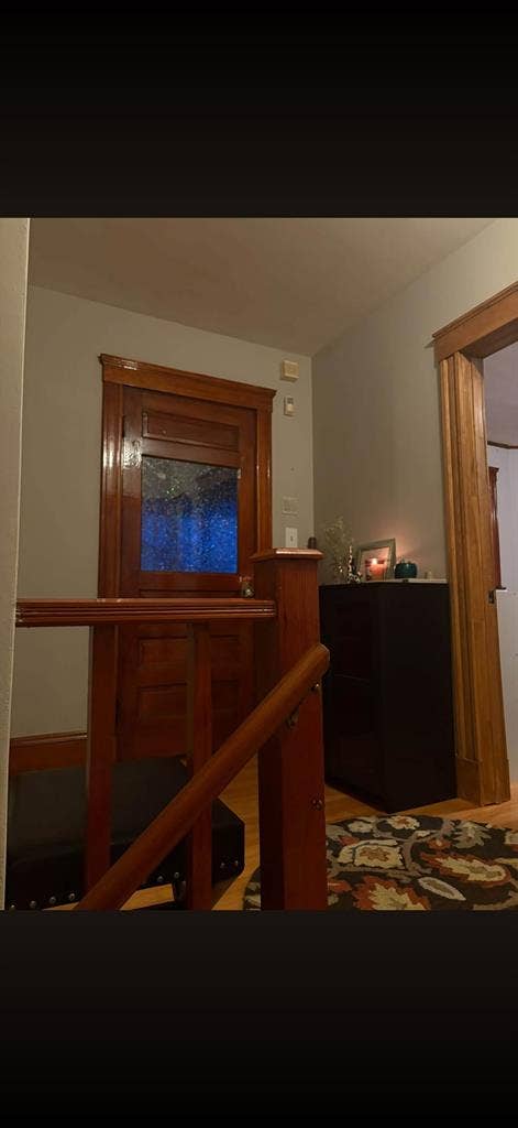 ROOM AVAILABLE FOR NOV/DEC 1st