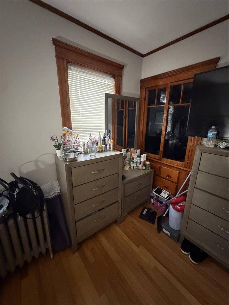 ROOM AVAILABLE FOR NOV/DEC 1st