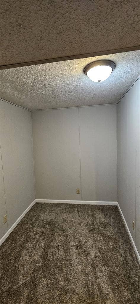 Cozy comfortable room in Woodbury