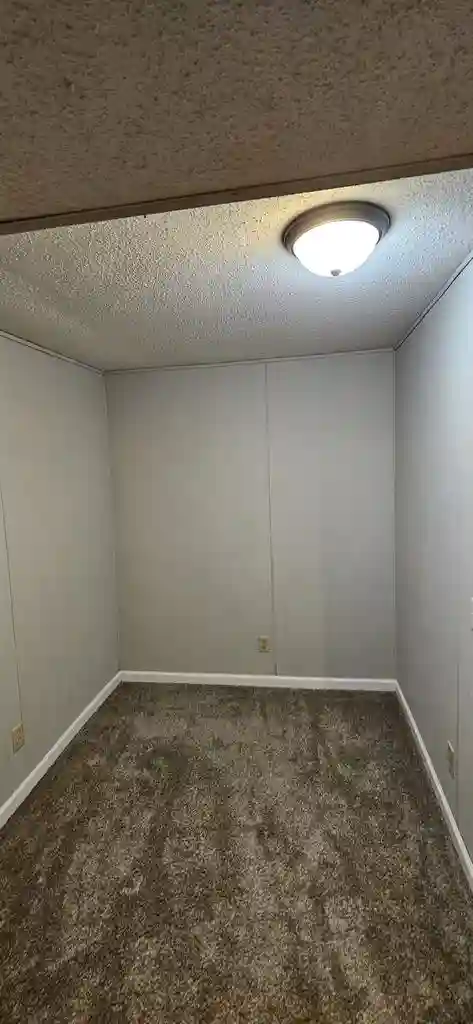 Cozy comfortable room in Woodbury