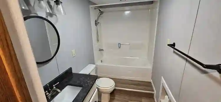 Cozy comfortable room in Woodbury