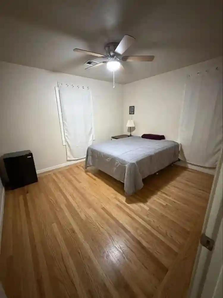 Room 1 person