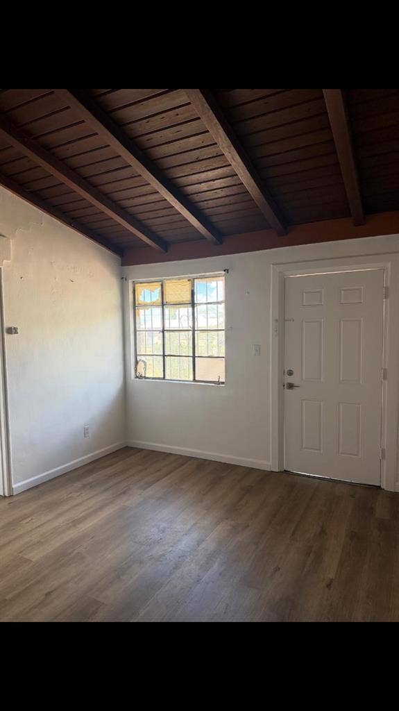 2 bedroom 1 bathroom for rent