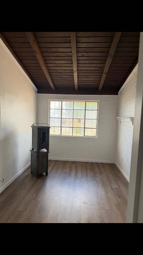 2 bedroom 1 bathroom for rent