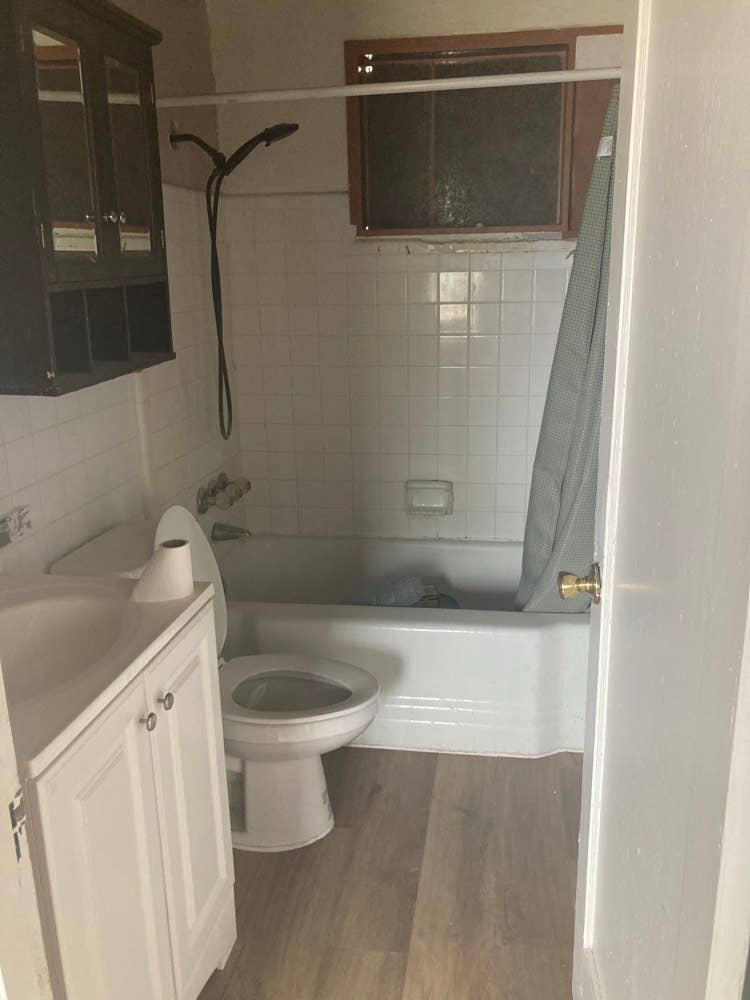 2 bedroom 1 bathroom for rent
