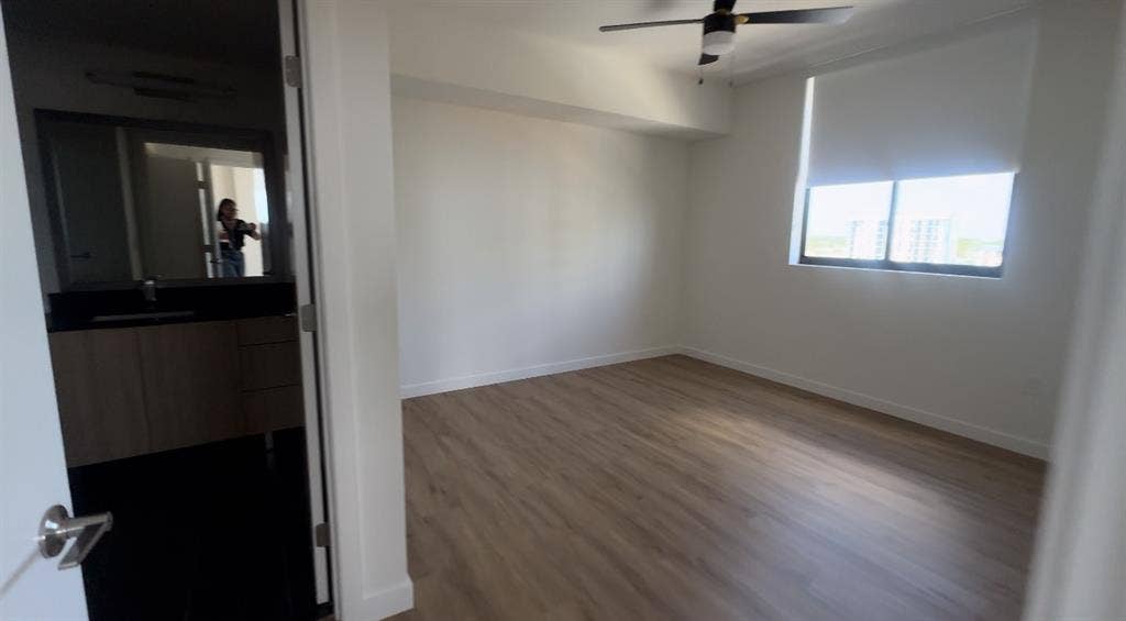 Room available for rent in Hialeah