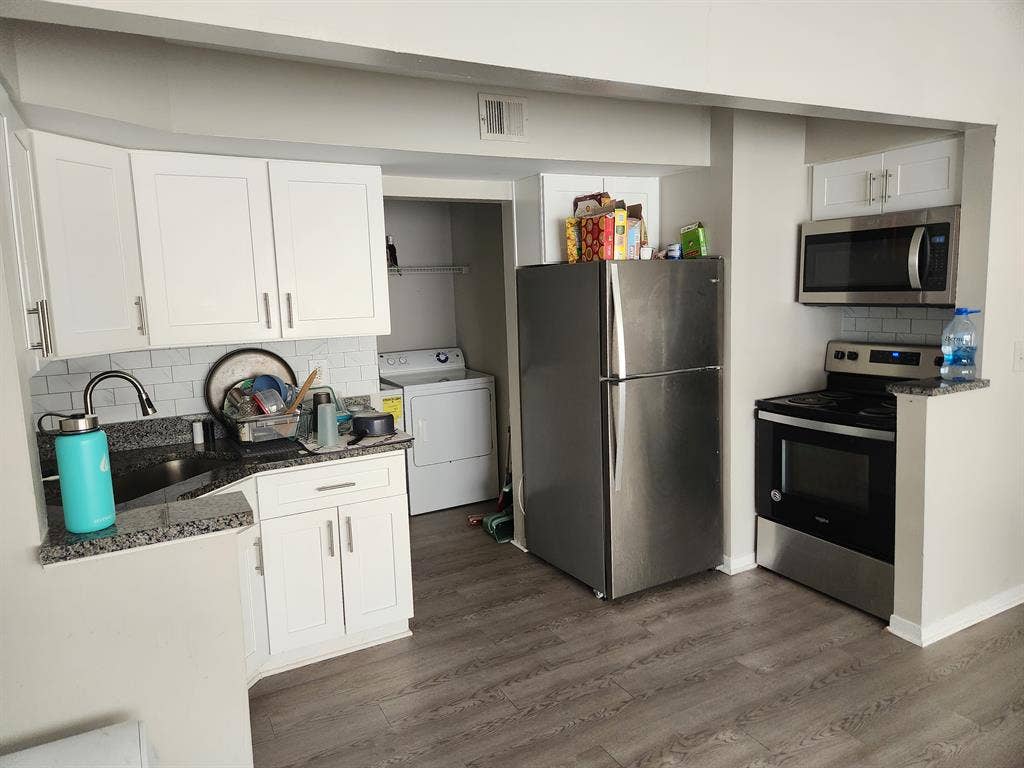 Room lease takeover Athens GA