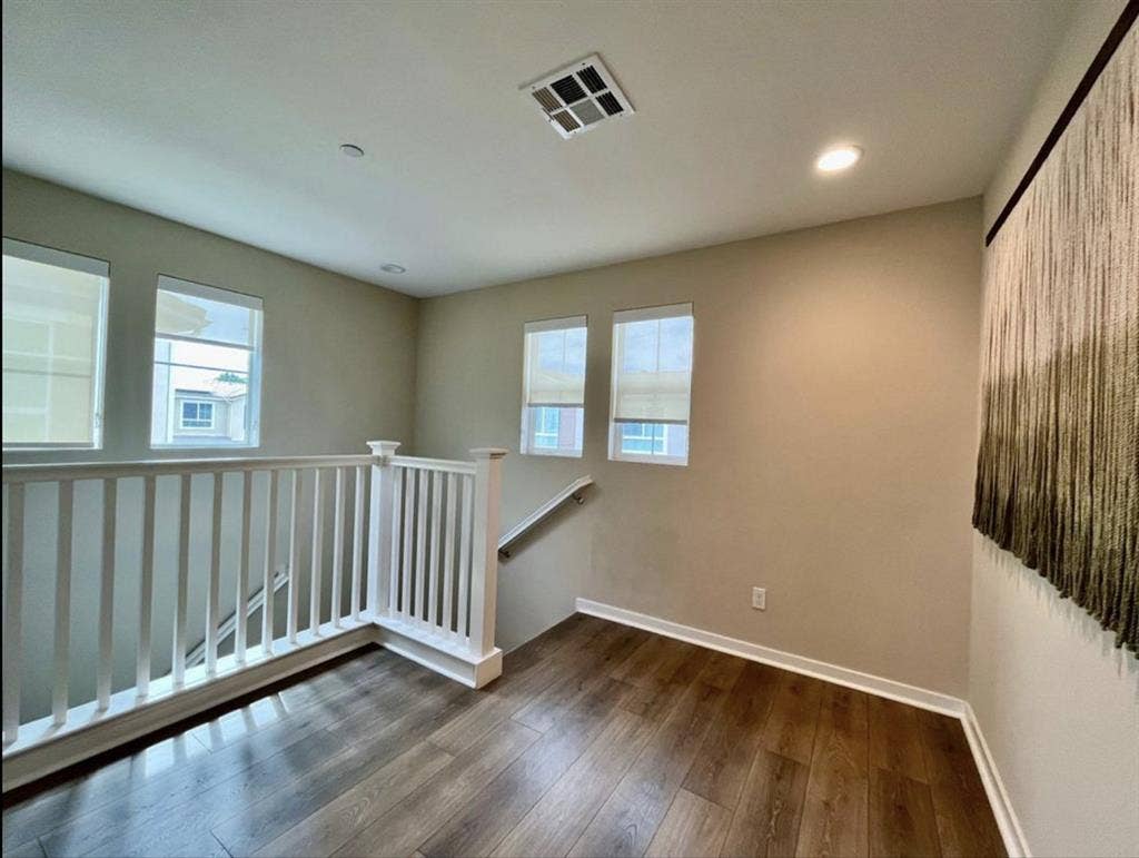 Room Available in Panorama City