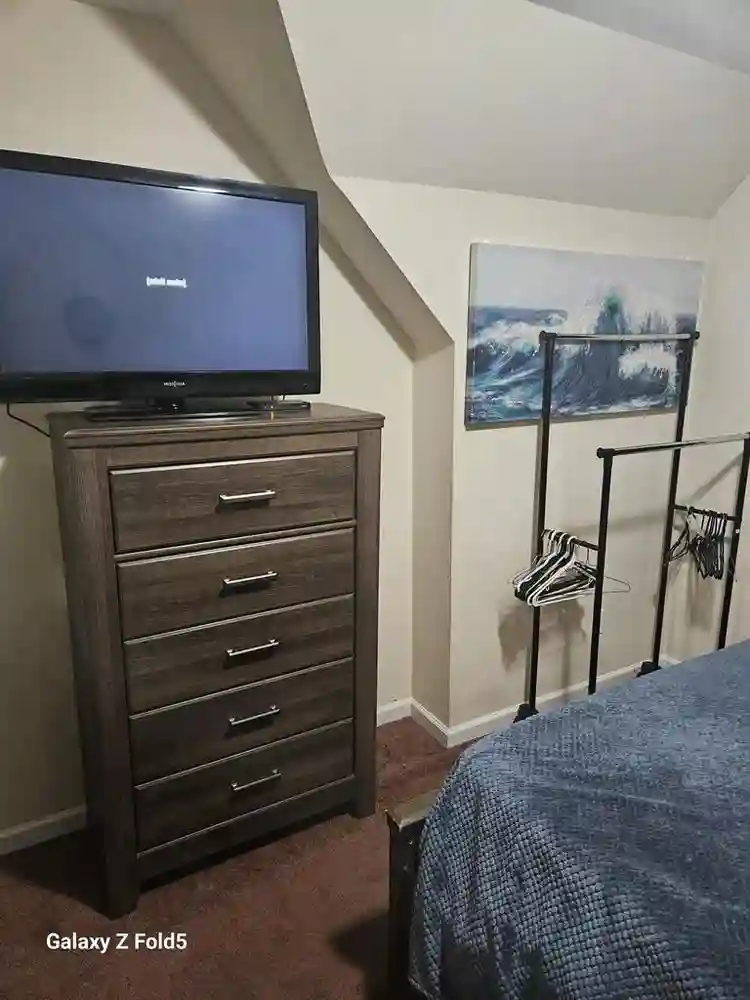Room for rent furnished