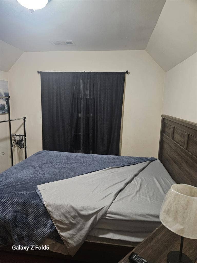 Room for rent furnished