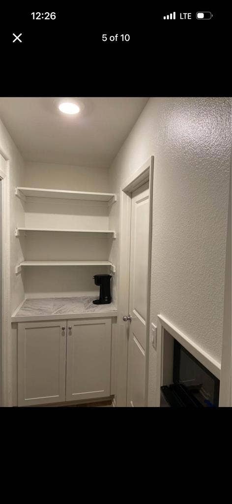 Studio for rent available NOW
