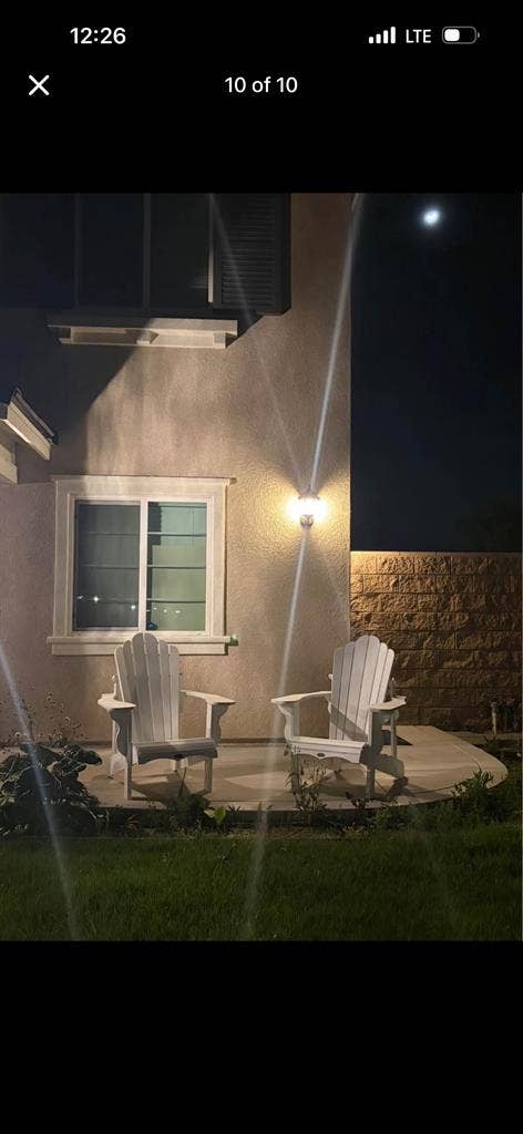 Studio for rent available NOW