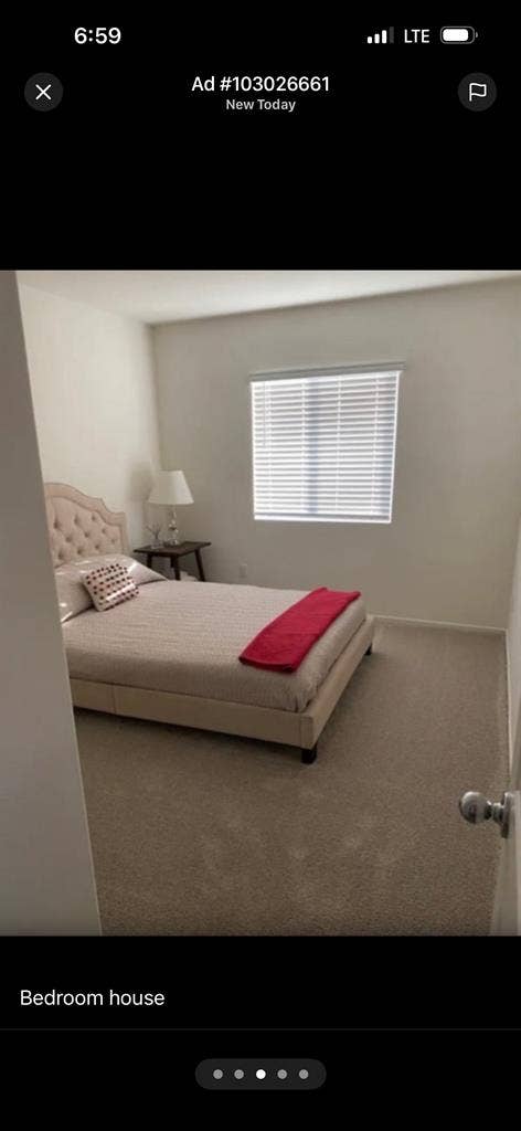 Looking for roommate (: