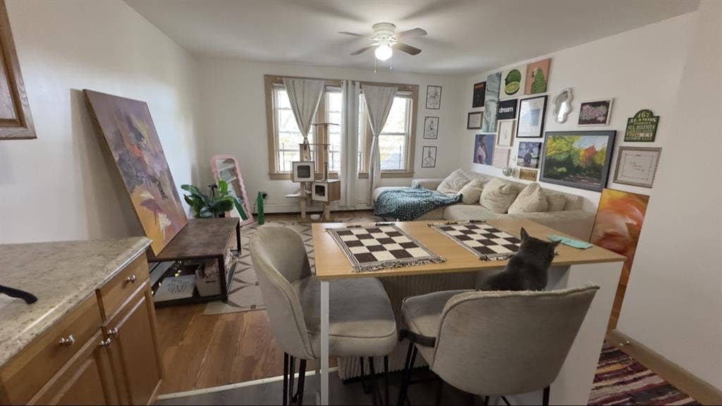 🏡 Room for Rent in Jamaica Hills