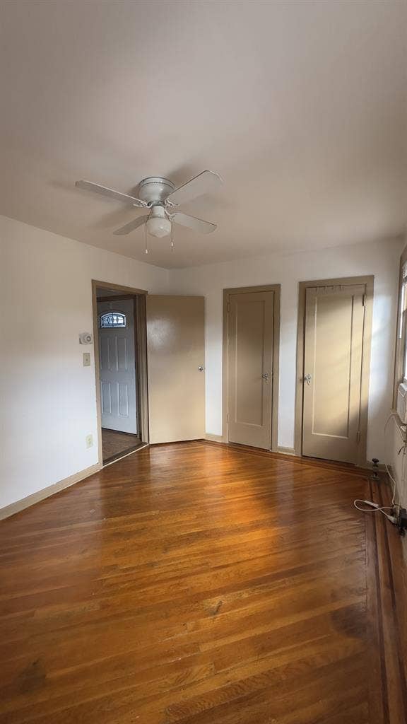 🏡 Room for Rent in Jamaica Hills
