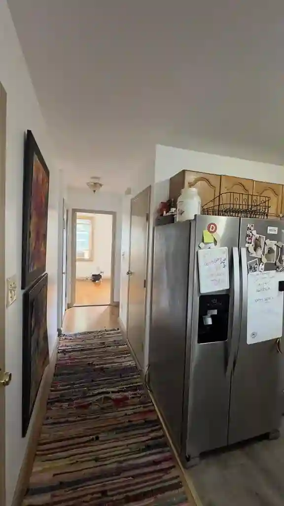 🏡 Room for Rent in Jamaica Hills