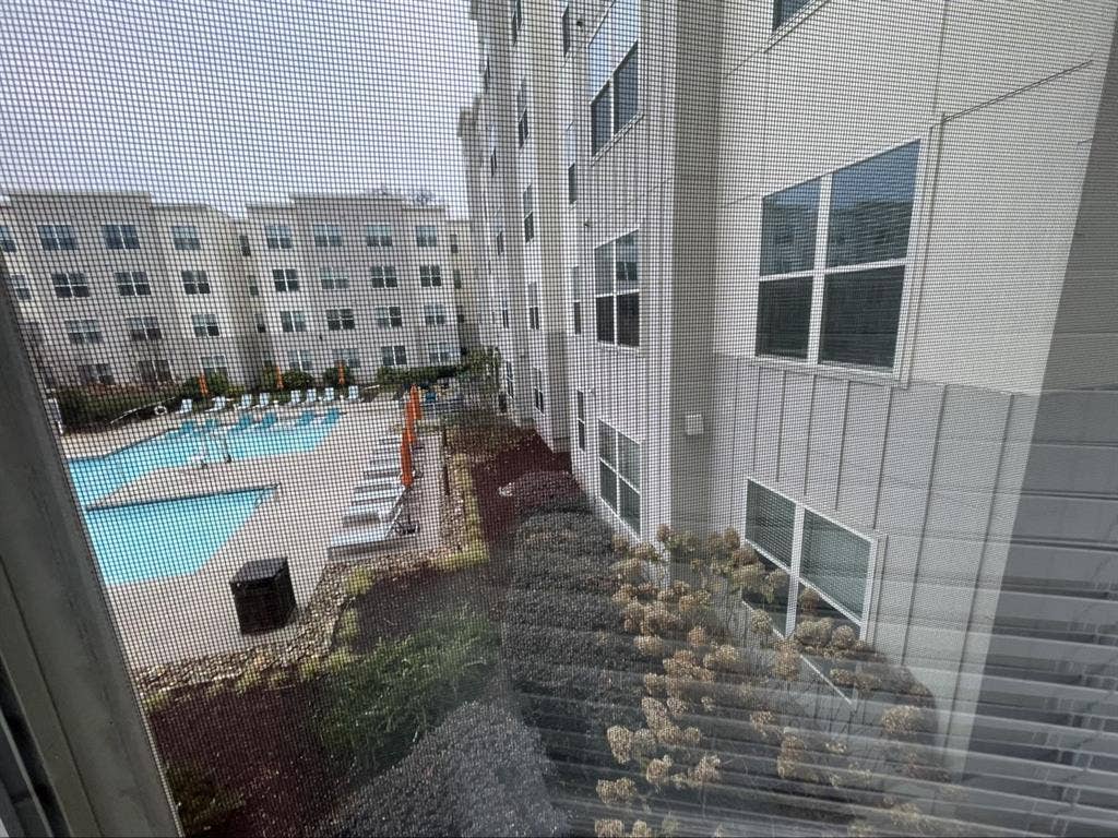 ROOM TO SUBLEASE. MOVE IN ASAP