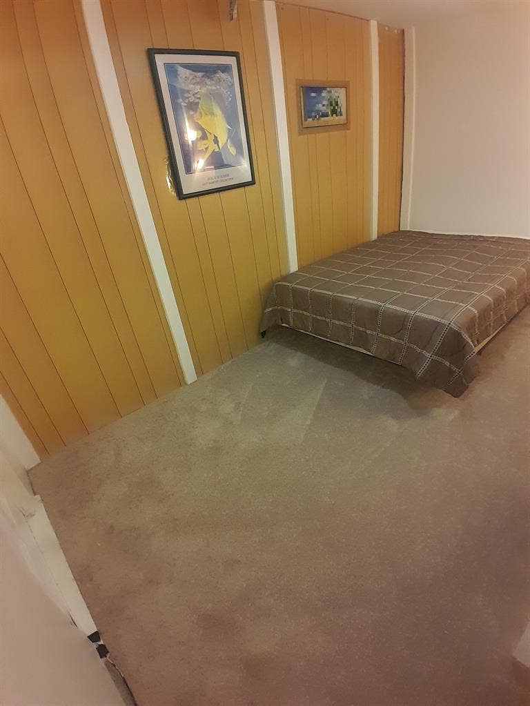 Furnished Bedroom, Pool, Near beach
