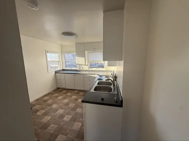 Looking for a chill roommate