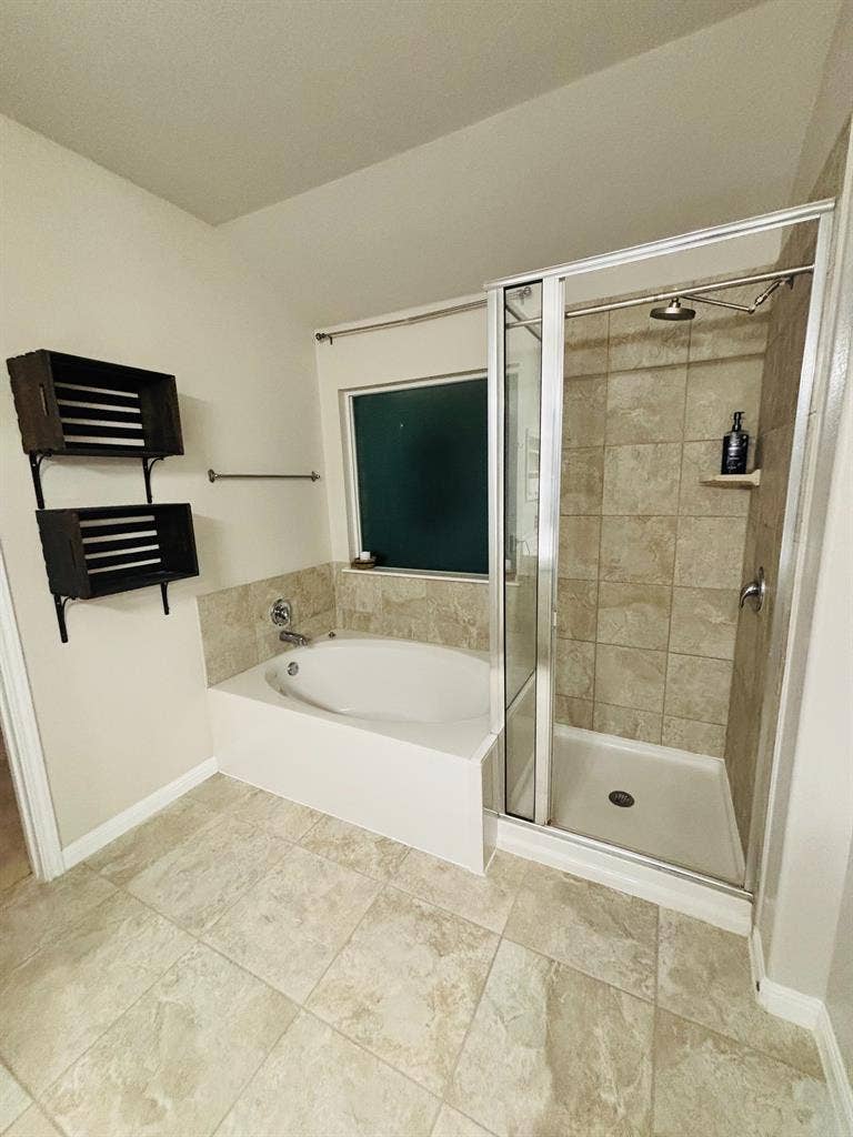 5 BR in Georgetown