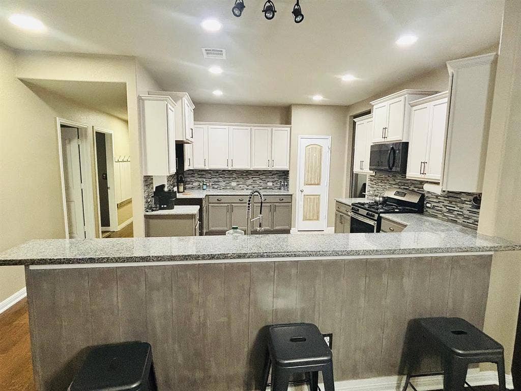 5 BR in Georgetown