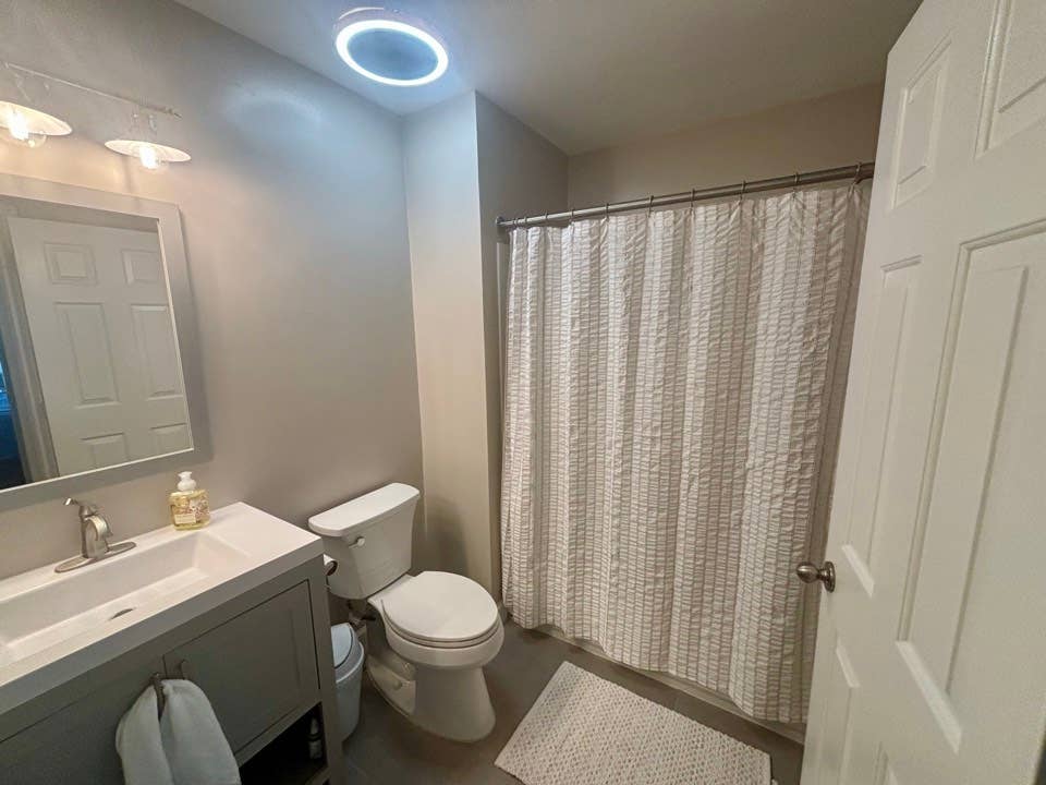 Great Room Great Annapolis Location