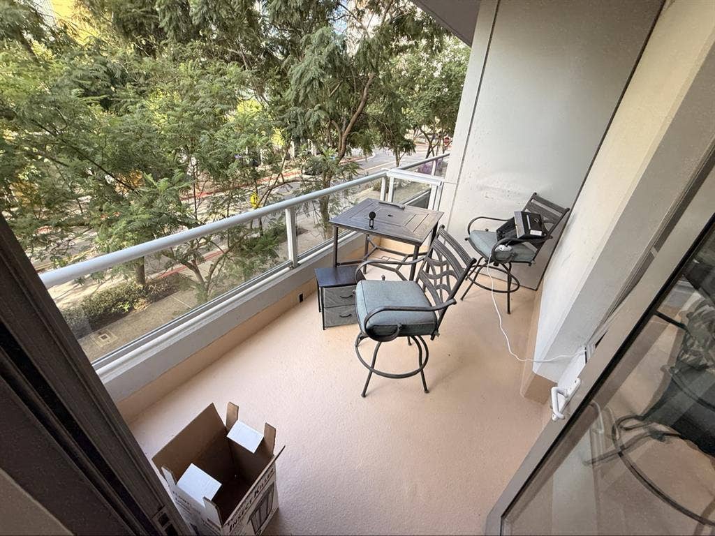 Room Available, Downtown SanDiego