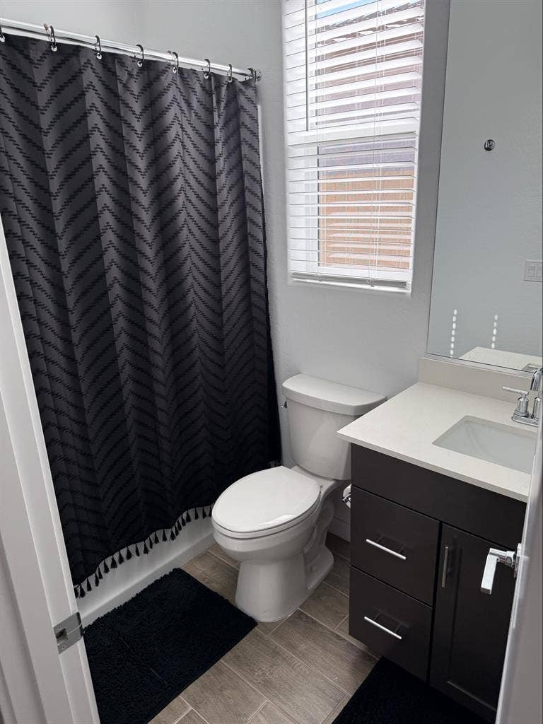 Room + bath for rent