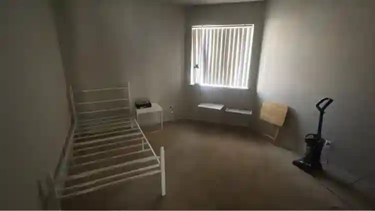 URGENT. LOOKING FOR HOUSEMATE